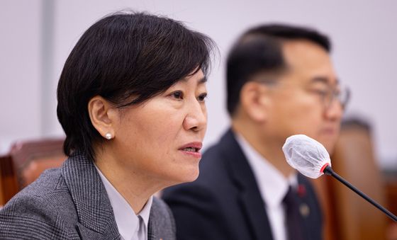 송미령 농식품부 장관, 농해수위 전체회의 답변