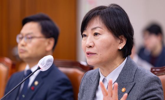 질의 답하는 송미령 농식품부 장관