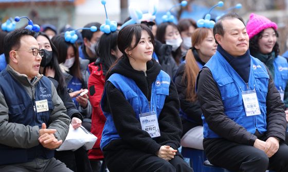 박하선, 연탄 봉사 하러 왔어요
