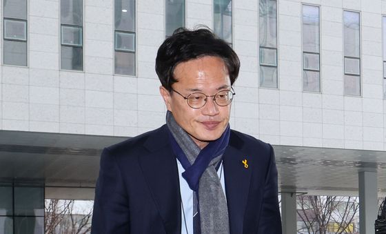 1심 선고 공판 향하는 박주민 의원