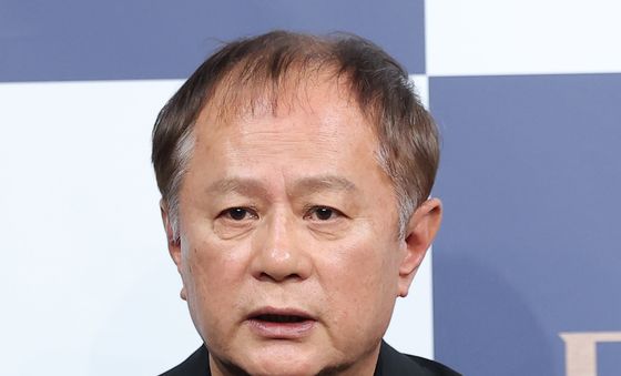 송승환, 인사말 하는 노먼