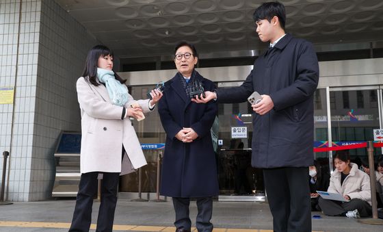 패스트트랙 1심 선고 입장 밝히는 박범계