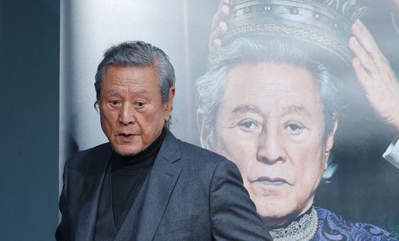 박근형, 근사한 꽃할배