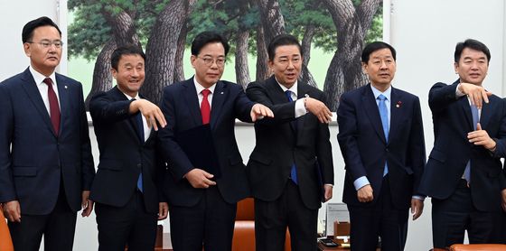 여야 예산안 합의 기념 촬영