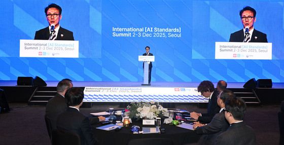 김민석 총리, 2025 국제 AI 표준 서밋 개회식 환영사