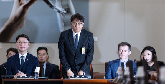 국회 과방위 출석한 박대준 쿠팡 대표이사와 브랫 매티스 최고정보보호책임자