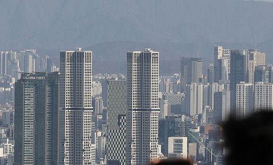 서울 아파트 시총 한 달 새 14.2조 증가…"상승세 당분간 지속"