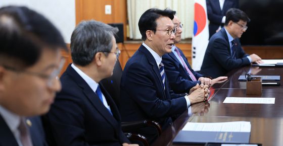 발언하는 김민석 총리