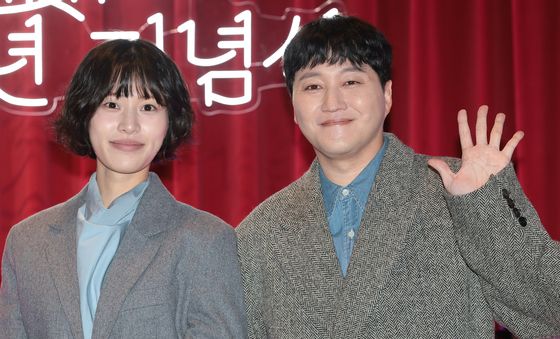 이수경·김대명, 씨네큐브 25주년 축하해요