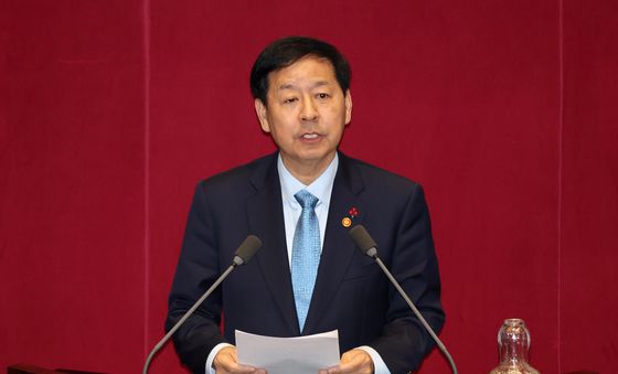 법인세·교육세 일부개정법률안 제안 설명하는 구윤철 장관