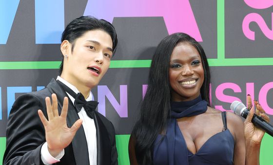 정혁·카니, 멜론뮤직어워드 레드카펫 MC