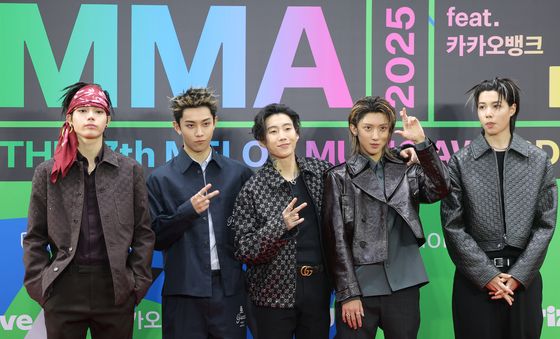 박재범, 1호 아이돌 롱샷과 함께 멜론어워드 나들이