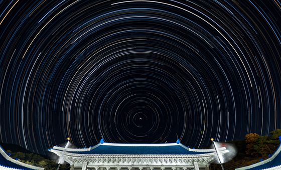 '청와대 시대 2막' 국민 앞에 열리는 새로운 국정