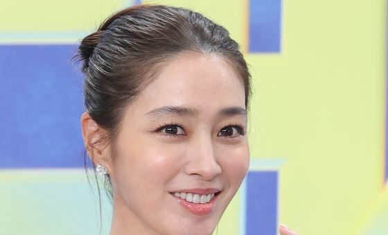 '이병헌 ♥' 이민정, KBS 연예대상을 환하게