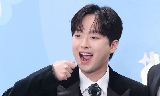 이찬원, 맛있게도 얌얌