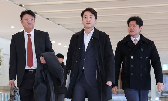 피의자 신분으로 특검 출석하는 이준석