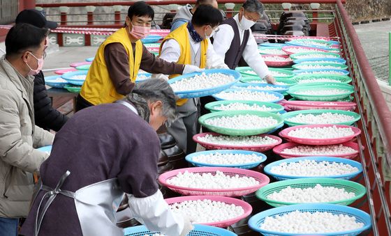 새알심 건조 한창