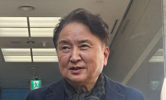 경찰 조사 마친 김영환 충북지사