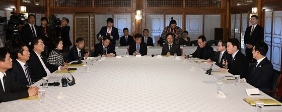 발언하는 강훈식 대통령 비서실장