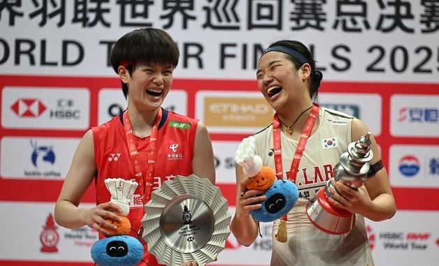 안세영, 왕즈이 꺾고 배드민턴 왕중왕전 우승