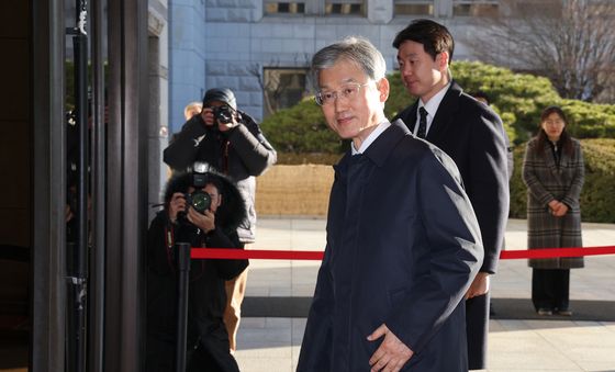 與 '내란재판부법' 우선 처리 예고, 출근하는 대법원장