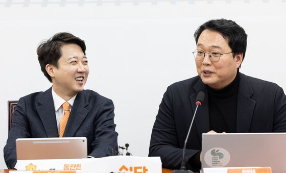 미소 짓는 이준석 개혁신당 대표