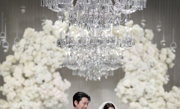 배우 신민아·김우빈 결혼식 사진 공개