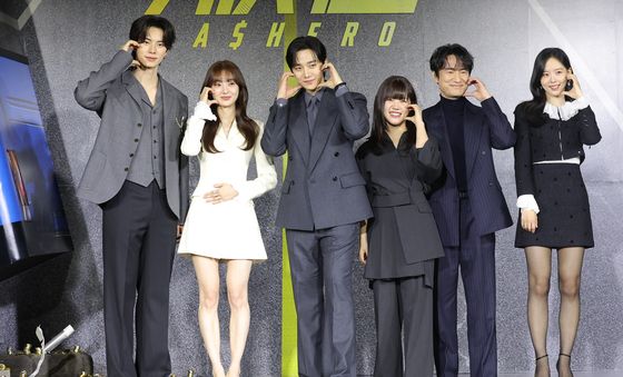 '캐셔로' 사랑스러운 주역들