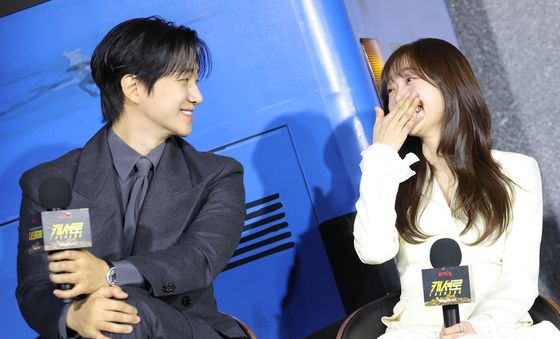 '캐셔로' 이준호·김혜준, 동생에서 연인으로 재회