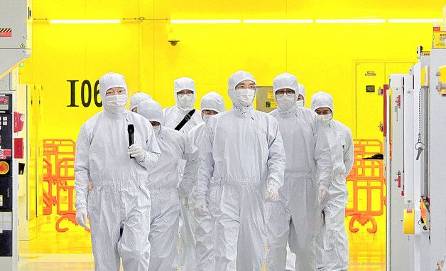 이재용 회장, 반도체 사업장 현장 점검