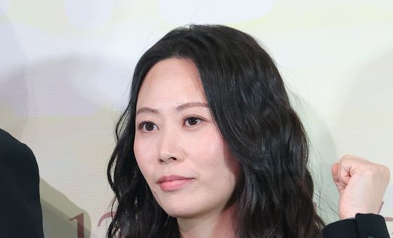 '오늘밤, 세계에서 이 사랑이 사라진다 해도' 김혜경 감독