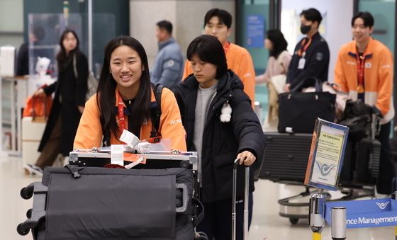'배드민턴 여제' 안세영, 금의환향