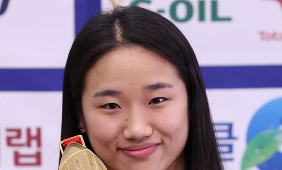 '배드민턴 여제' 안세영, 금의환향