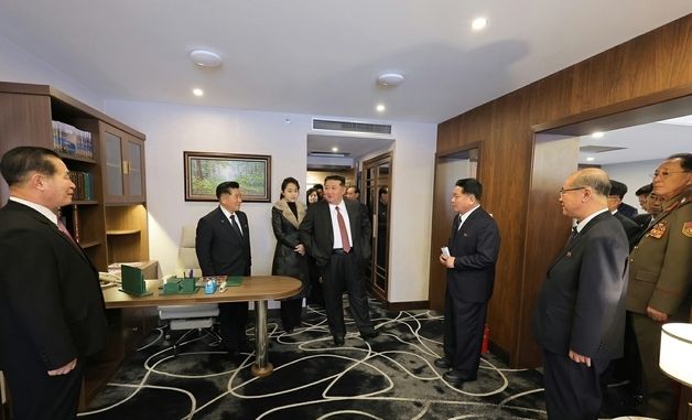 김정은, 삼지연 호텔 준공식 참석…관광문화 발전 강조