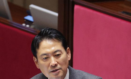 최장 필리버스터 기록 써가는 장동혁