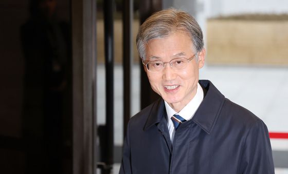 조희대 대법원장 출근, 내란전담재판부 관련 입장은