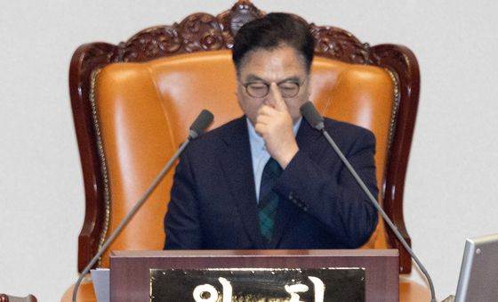 역대 필리버스터 최장 기록 경신하는 장동혁 대표