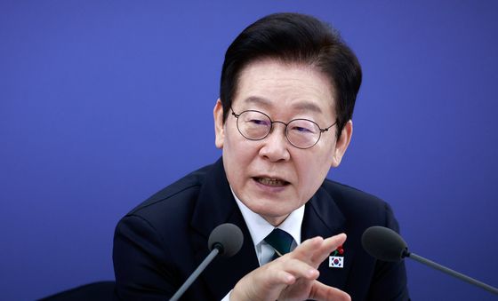 국무회의 발언하는 이재명 대통령