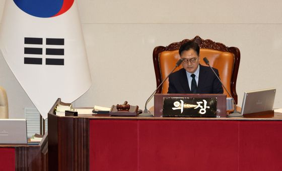 토론 마친 장동혁 대표