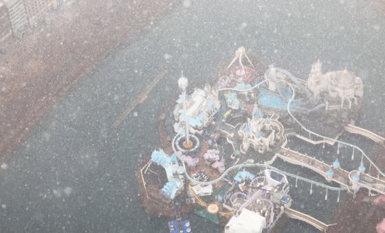 오후들어 눈 내리는 서울