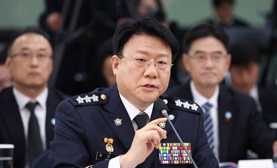 업무보고 하는 장인식 해양경찰청장 직무대행