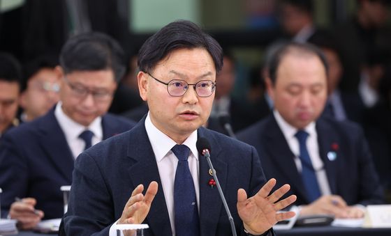 업무보고 하는 김성범 직무대행