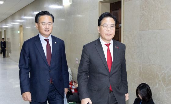 여야 원내대표 회동 나서는 송언석·유상범