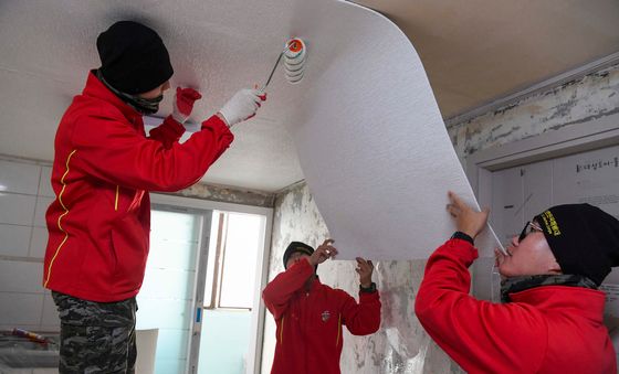 도배로 이웃사랑 전하는 해병대1사단 공병대대