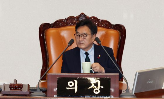 무제한 토론 이어가는 최수진 의원