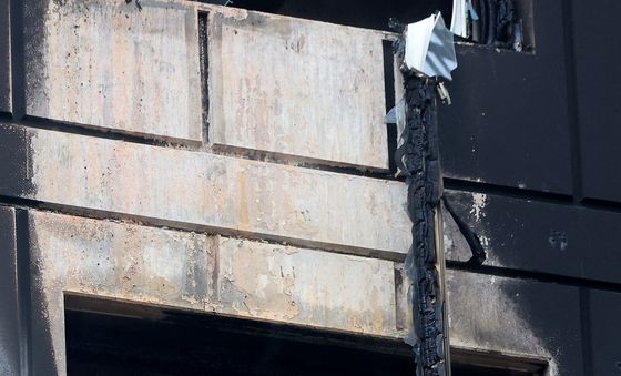 송파구 아파트서 발생한 화재...2명 심정지 이송