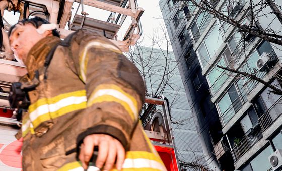 송파구 아파트 화재진압 완료