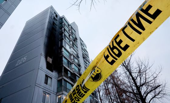 송파구 방이동 아파트서 화재 발생...