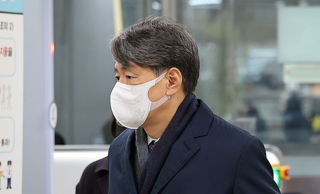 조지호 전 경찰청장, '내란 우두머리' 윤석열 36차 공판 증인 출석