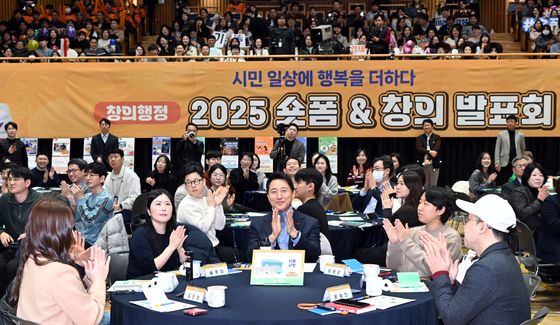 손뼉치는 오세훈 시장